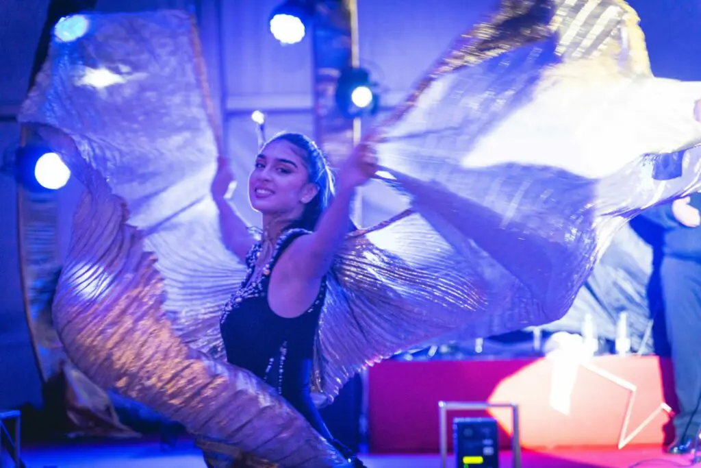 Fiesta temática del 28 organizada y producida integralmente por Eventalia Group: artistas, diseño, fotografía, vídeo, sonido e impresión