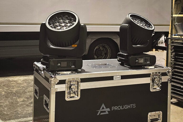 Cabeza móvil de iluminación profesional ProLights AstraWash19Pix del catálogo de Eventalia Group en Canarias.